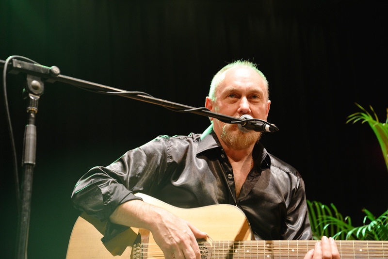 ed-kuepper-live-acoustic